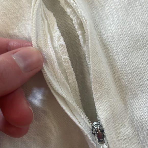 AS-IS White Cotton High Waisted Back Zip Shorts Pin Up Style - 1940/50s Style - Picture 9 of 16